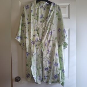 Morgan Taylor Light Green Floral Robe Gown Set